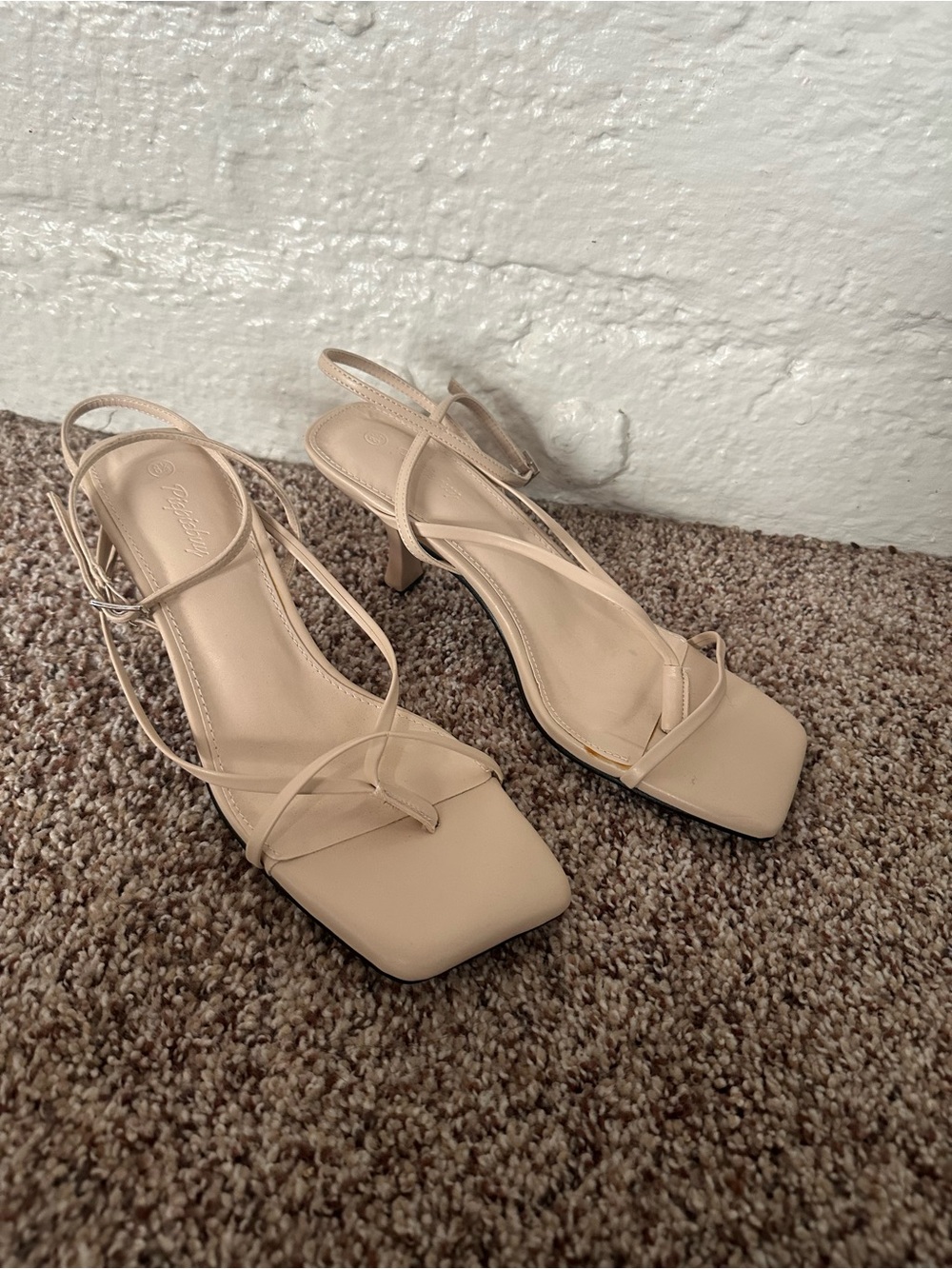 Nude Strappy Square-Toe Mid-Heel Sandals - Picture 4 of 8